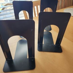 4pc Black Metal Bookends